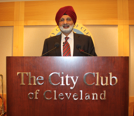 Ratanjit Sondhe speaks at the City Club of Cleveland