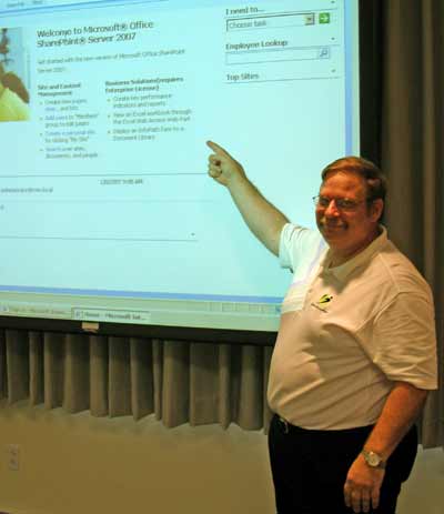 Paul Stork showing Sharepoint at Cleveland Windows Server SIG
