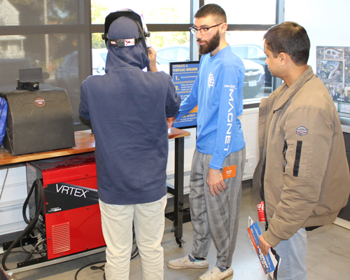 MAGNET open house display - welding demo