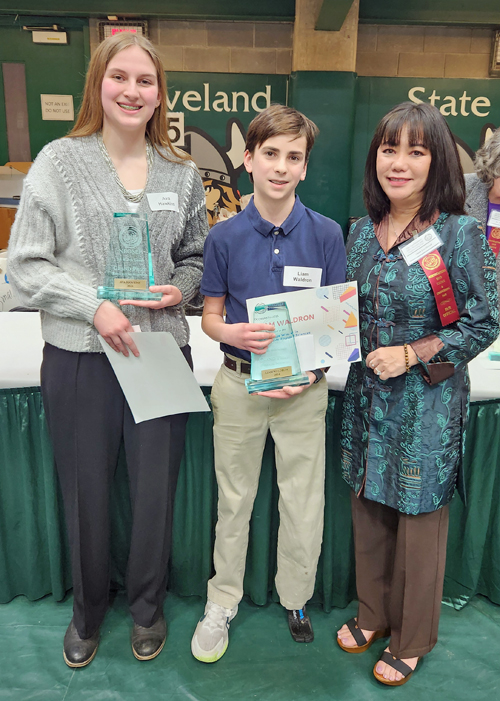 NEOSEF 7th and 8th grade prize winners with Oanh Loi-Powell