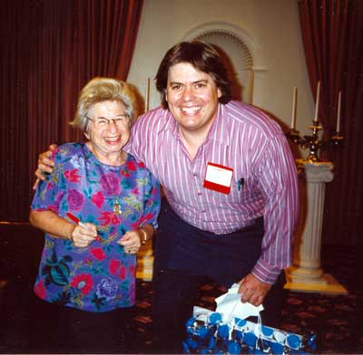 Doctor Ruth and Dan Hanson in 1996 in a Las Vegas wedding chapel