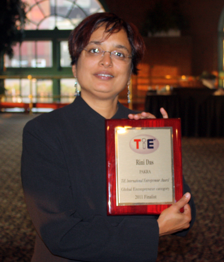 Finalist Rini Das of PAKRA with award