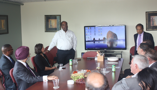 Pradip Kamat introduced Naren Bakshi