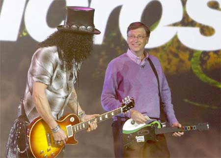 Slash and Bill Gates at Bill Gates last CES Keynote